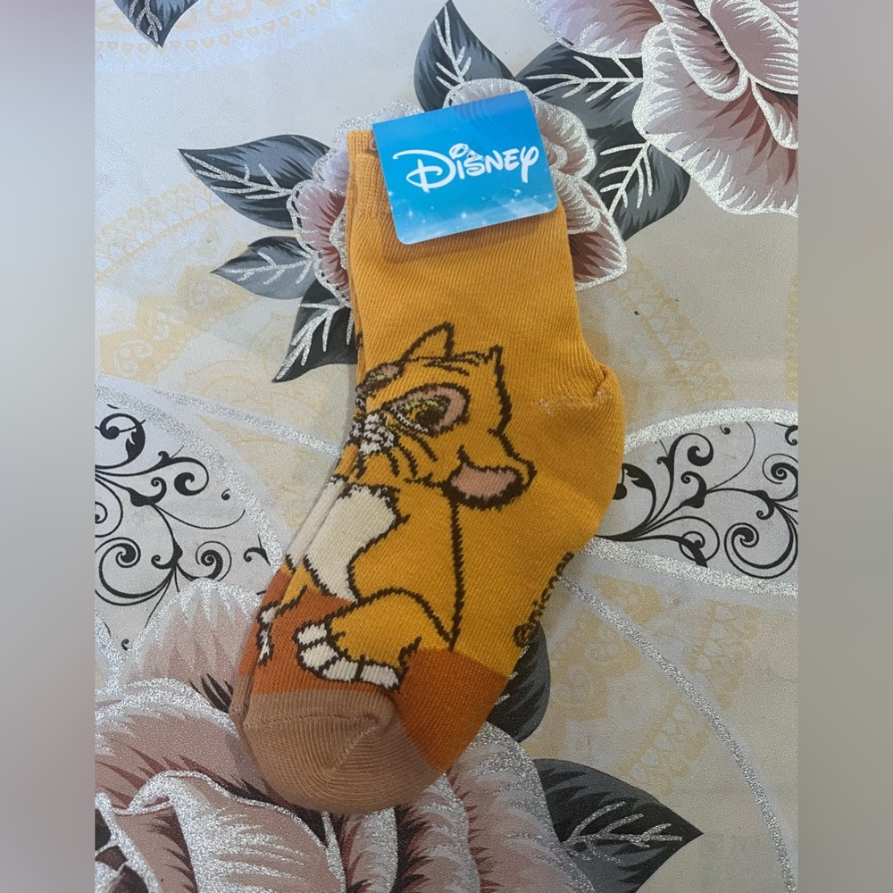 NWT Disney The Lion King Socks